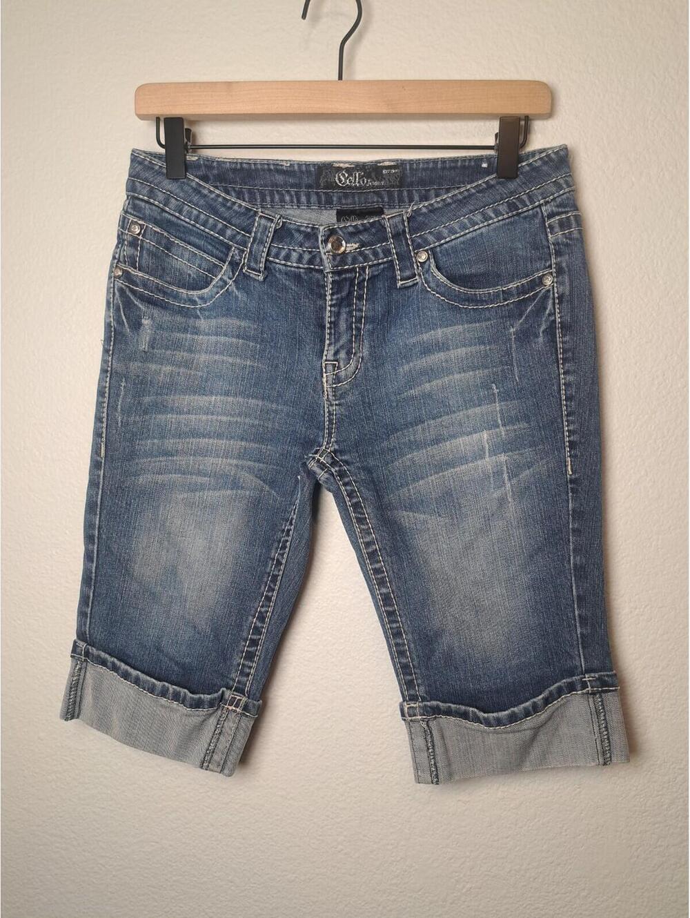 Cello Capri Jeans Womens Size 9 Cuffed Medium Wash Denim Mid-fleur-de-lis